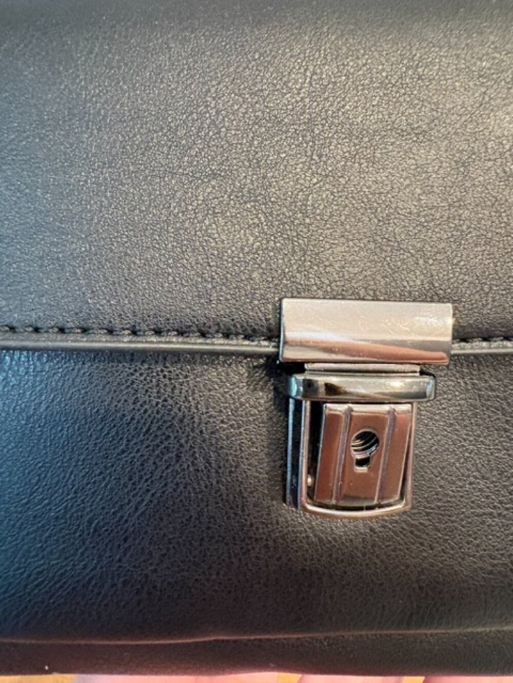 Isabelle Los Angeles crossbody/wristlet NWT - Picture 5 of 10